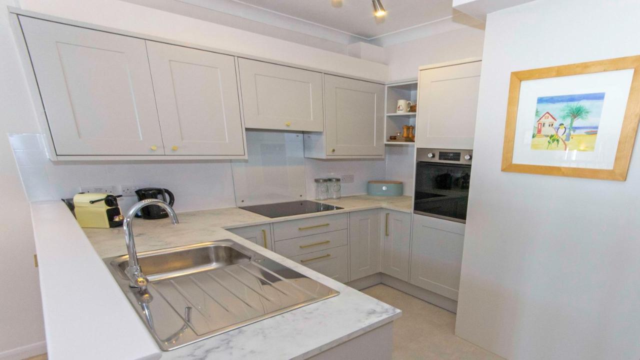 Clifton Court Apt 16 With Indoor Heated Pool & Sea Views 克罗伊德 外观 照片